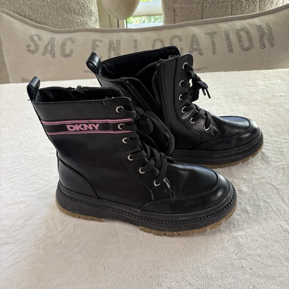 DKNY Crissa Girls Youth 3 Black Combat Boots Side Zip Lace Up Glitter Sole